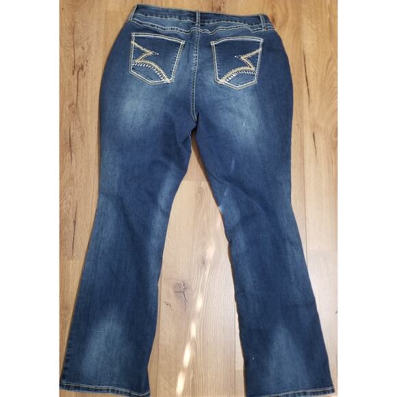 EST 1946 Women's Classic Comfort Stretch Denim Jeans  Size 16W - Picture 2 of 9